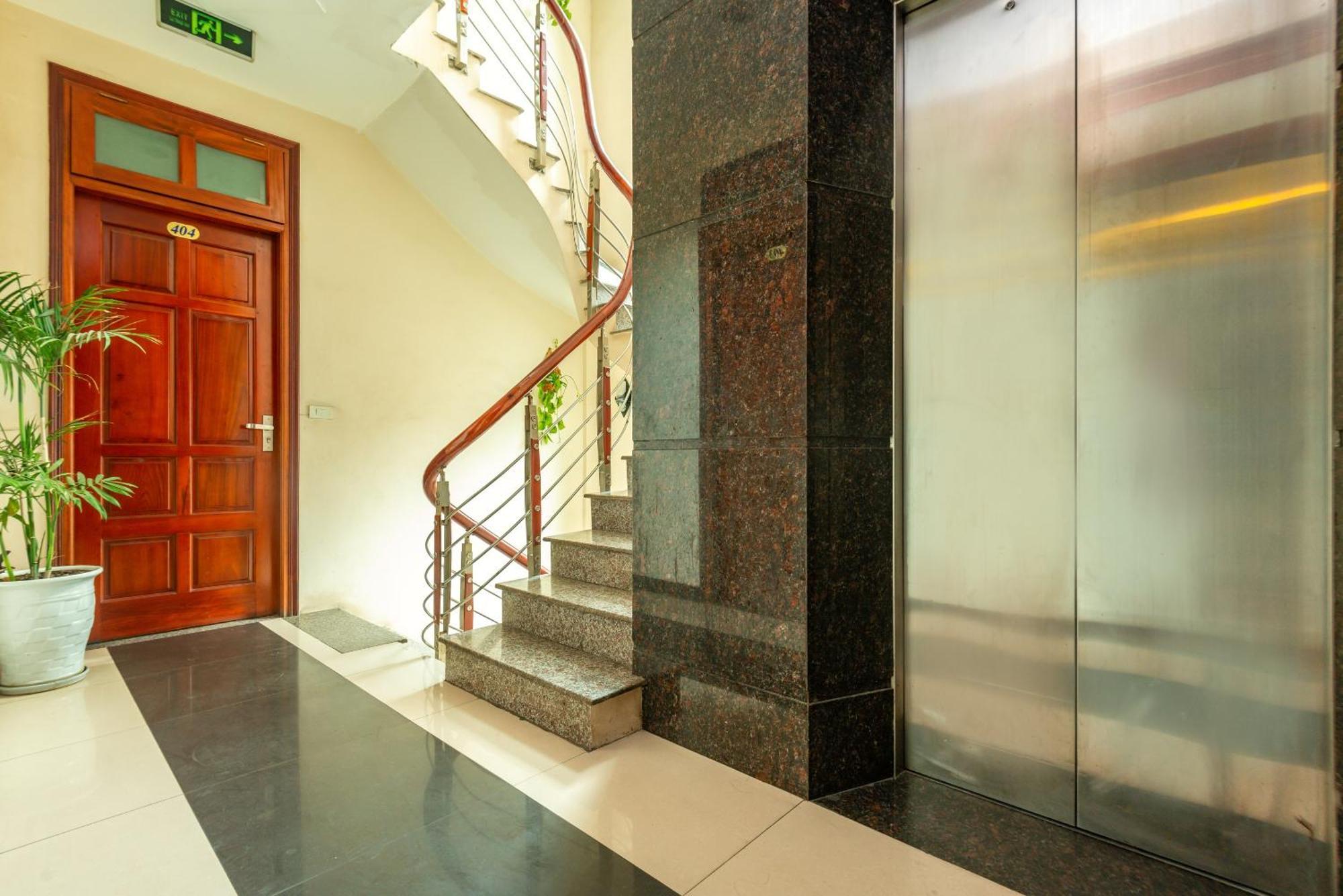 Oyo 887 Star Hotel Ханой Екстериор снимка
